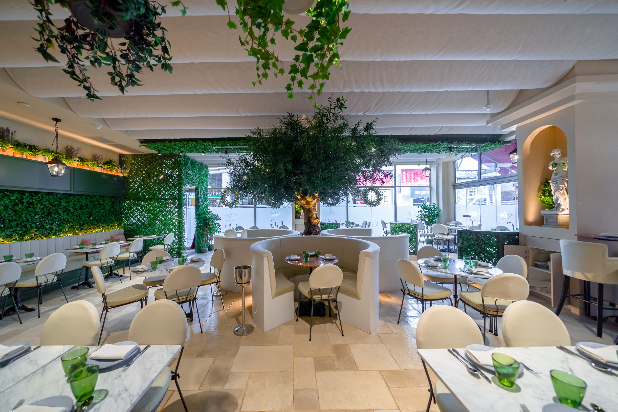 gs-contracts-como-gardens3