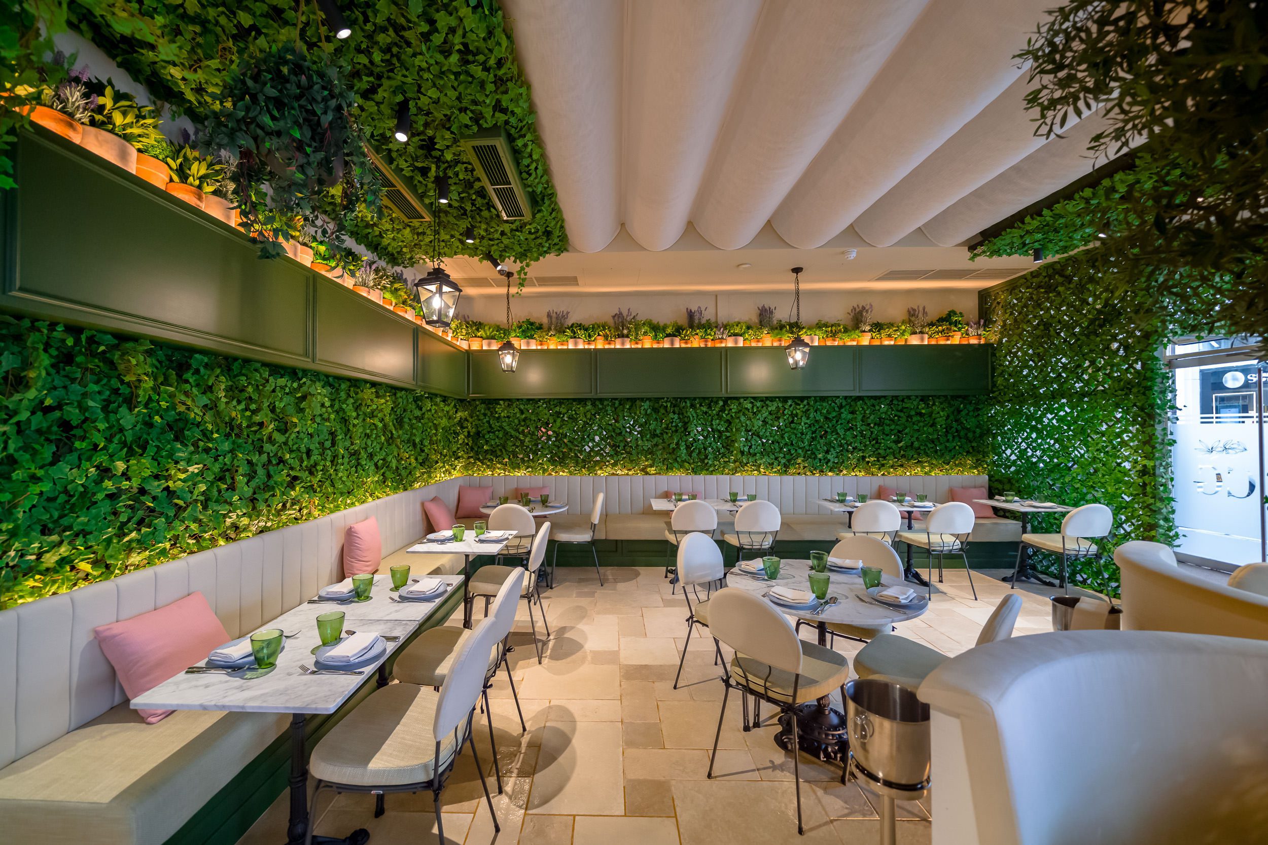 gs-contracts-como-gardens5