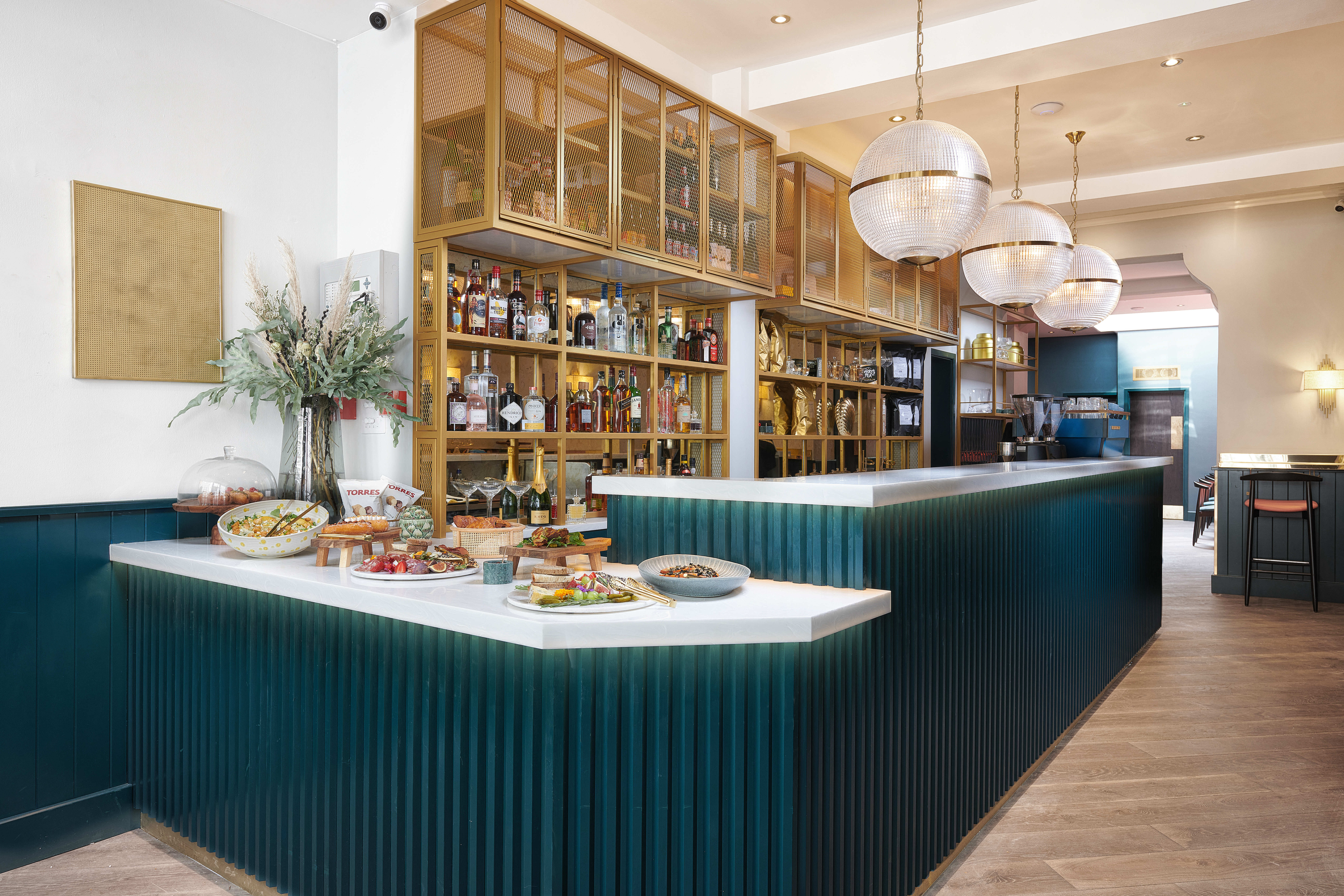 gs-contracts-queens-of-mayfair5